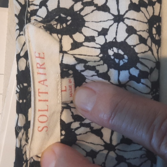 Solitaire Embroidered Girls Blouse - Picture 5 of 5